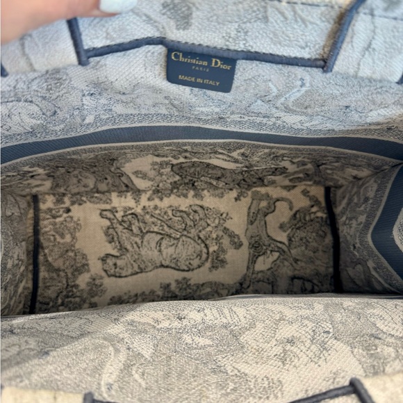 Authentic large Dior Book Tote in Gradient Canvas - Picture 3 of 9